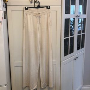 Lululemon in the comfort zone pant